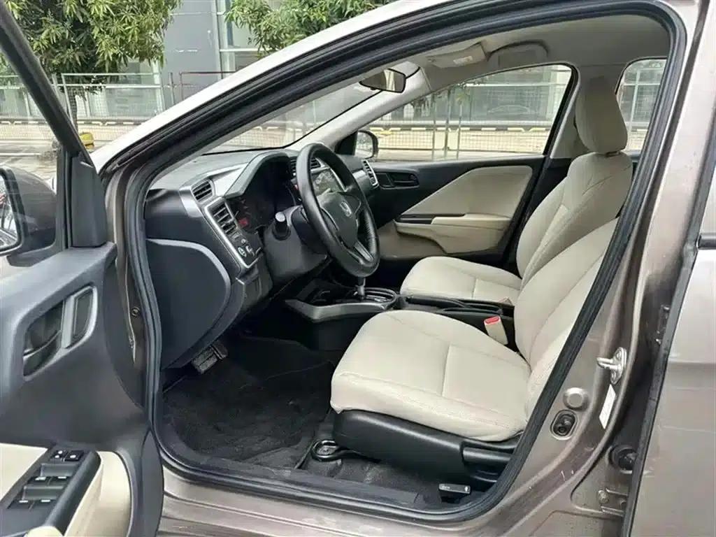 2016 Honda Greiz 1.5L CVT Classic Edition — миниатюра 2