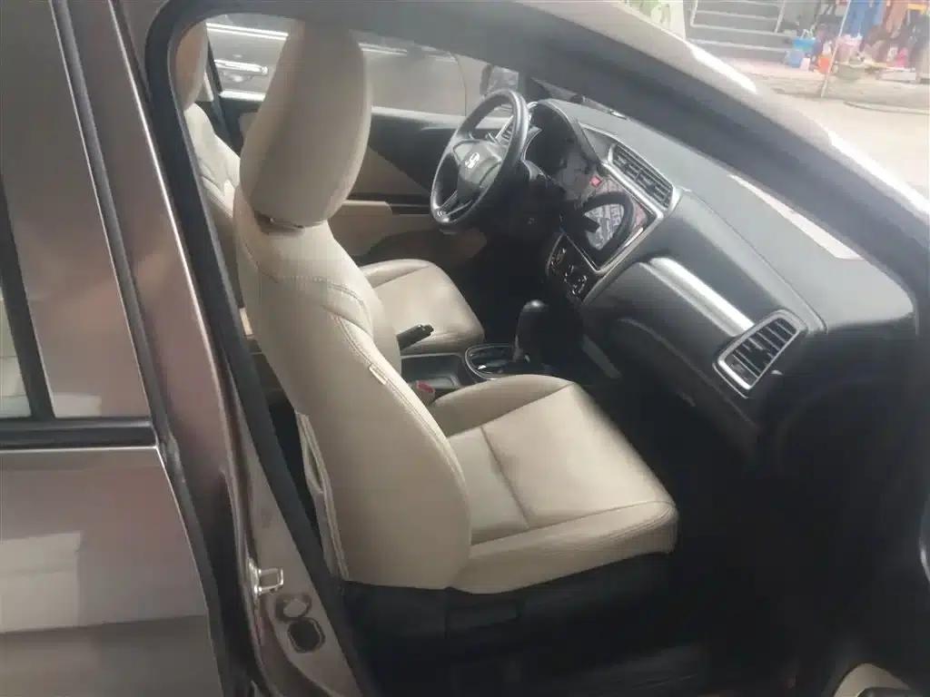 2016 Honda Greiz 1.5L CVT Classic Edition — миниатюра 20