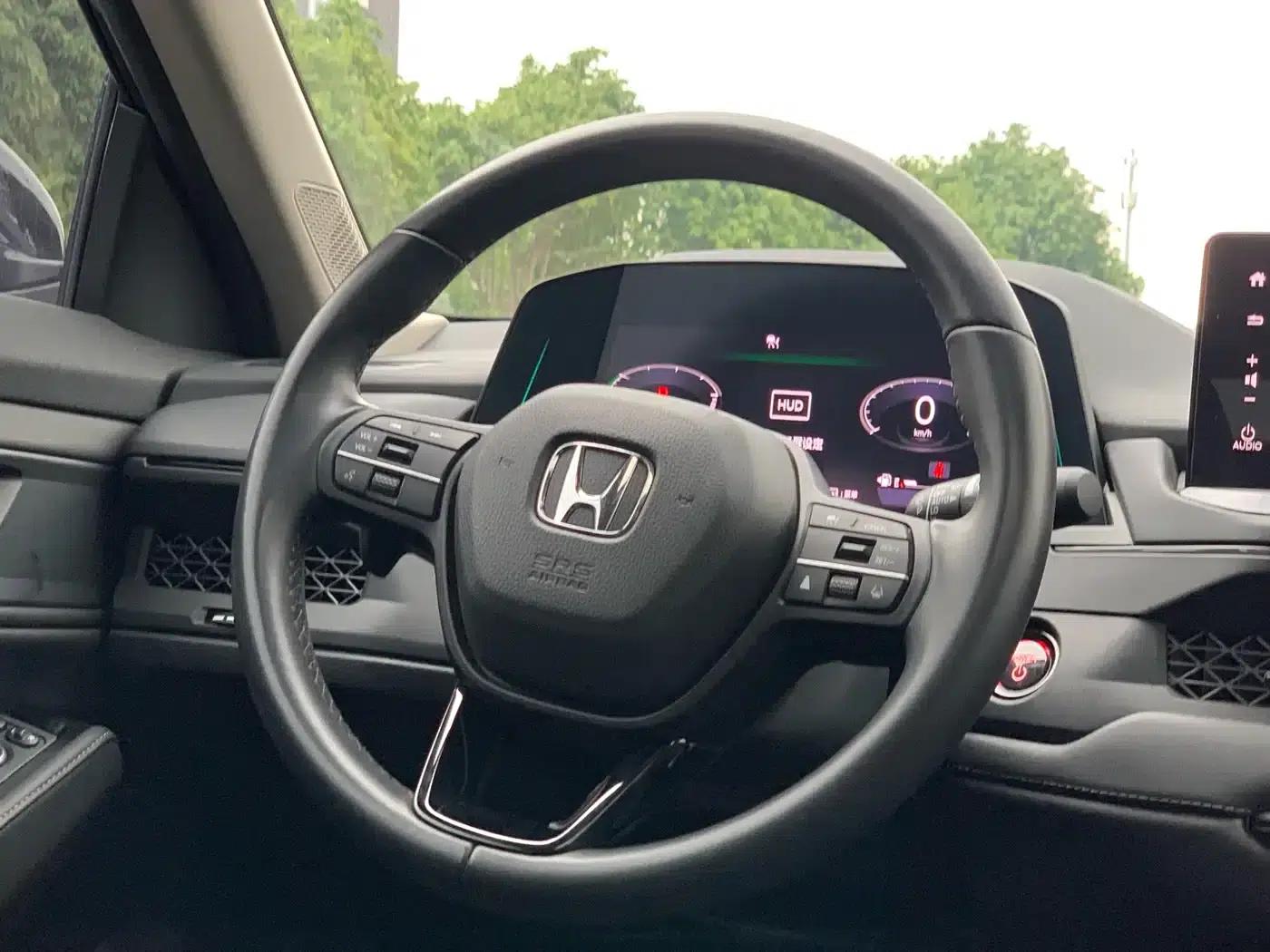 Accord PHEV 2023 2.0L e:PHEV Luxury Edition — миниатюра 19