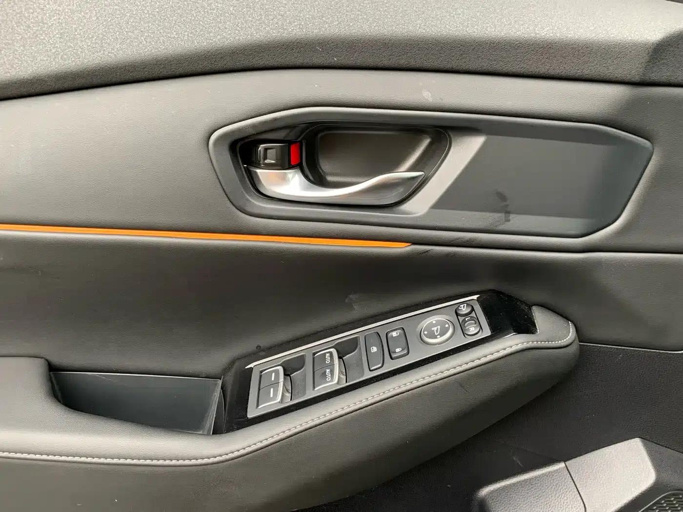Accord PHEV 2023 2.0L e:PHEV Luxury Edition — миниатюра 21