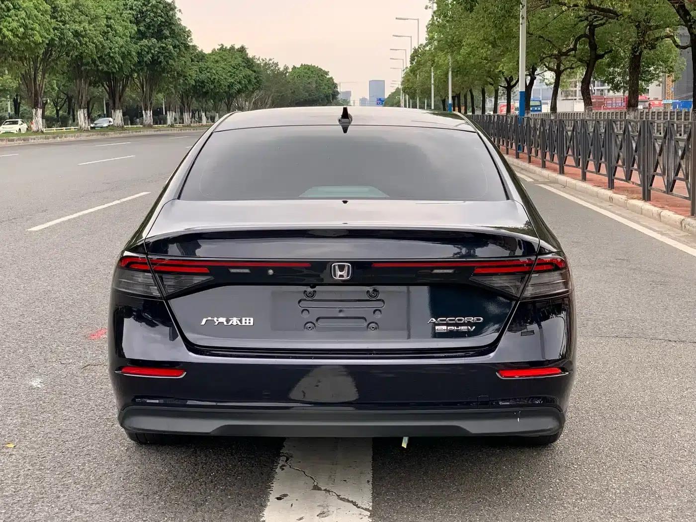 Accord PHEV 2023 2.0L e:PHEV Luxury Edition — миниатюра 5