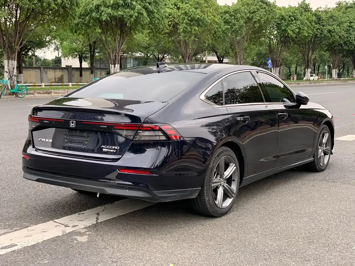 Accord PHEV 2023 2.0L e:PHEV Luxury Edition — миниатюра 6