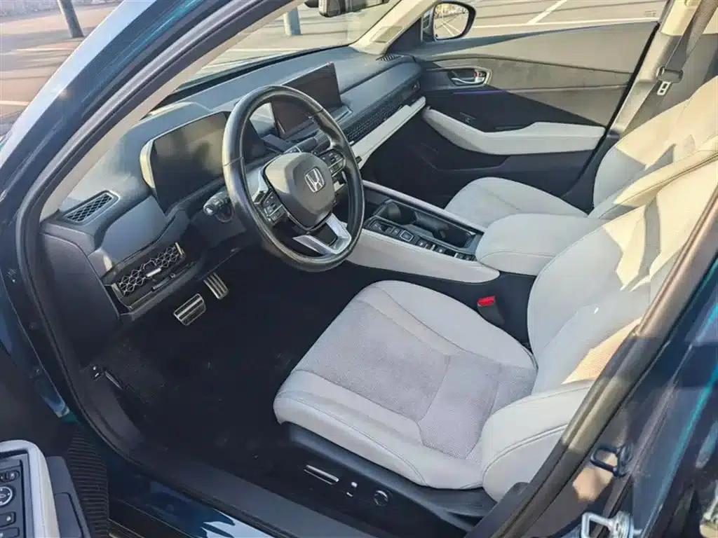 Accord PHEV 2023 2.0L e:PHEV Flagship Edition — миниатюра 20