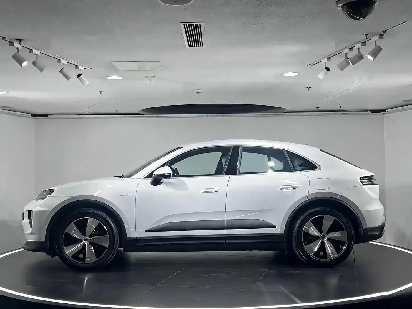 Macan 4 New Energy — миниатюра 2