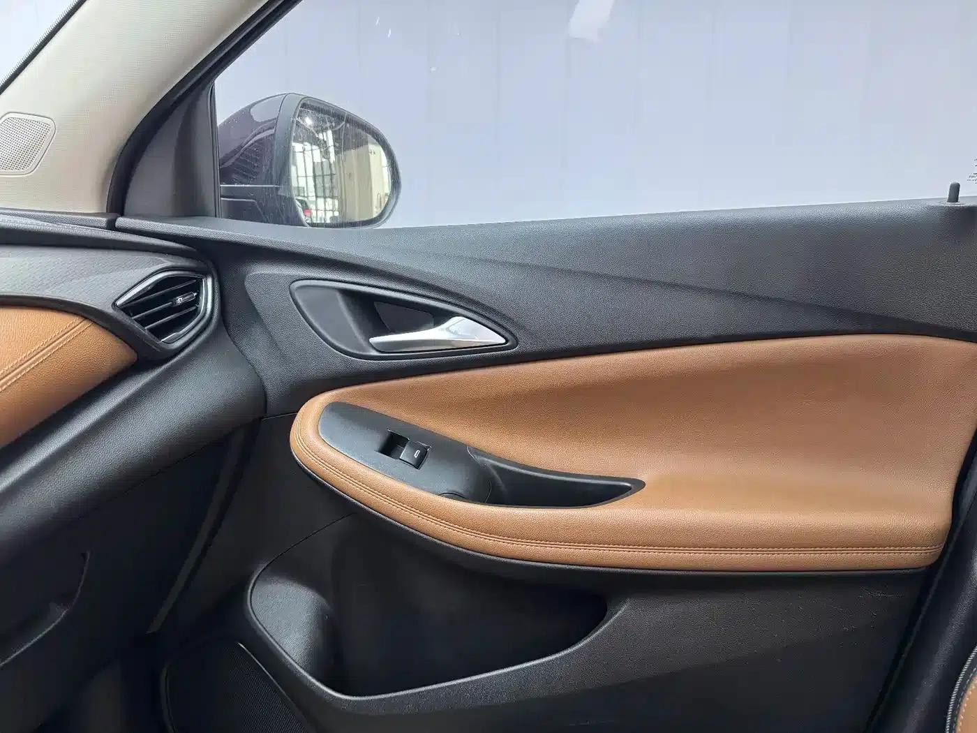 Encore GX 2020 20T CVT 2WD Luxury — миниатюра 17