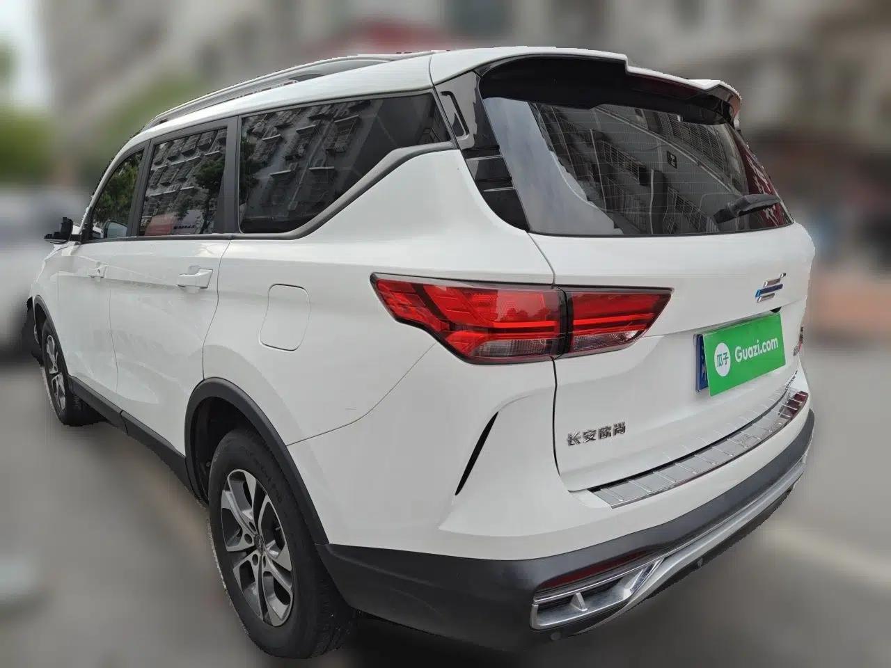 CHANGAN OSHAN COS1 2020 1.5T Manual Fashion Edition 7-Seater — миниатюра 4