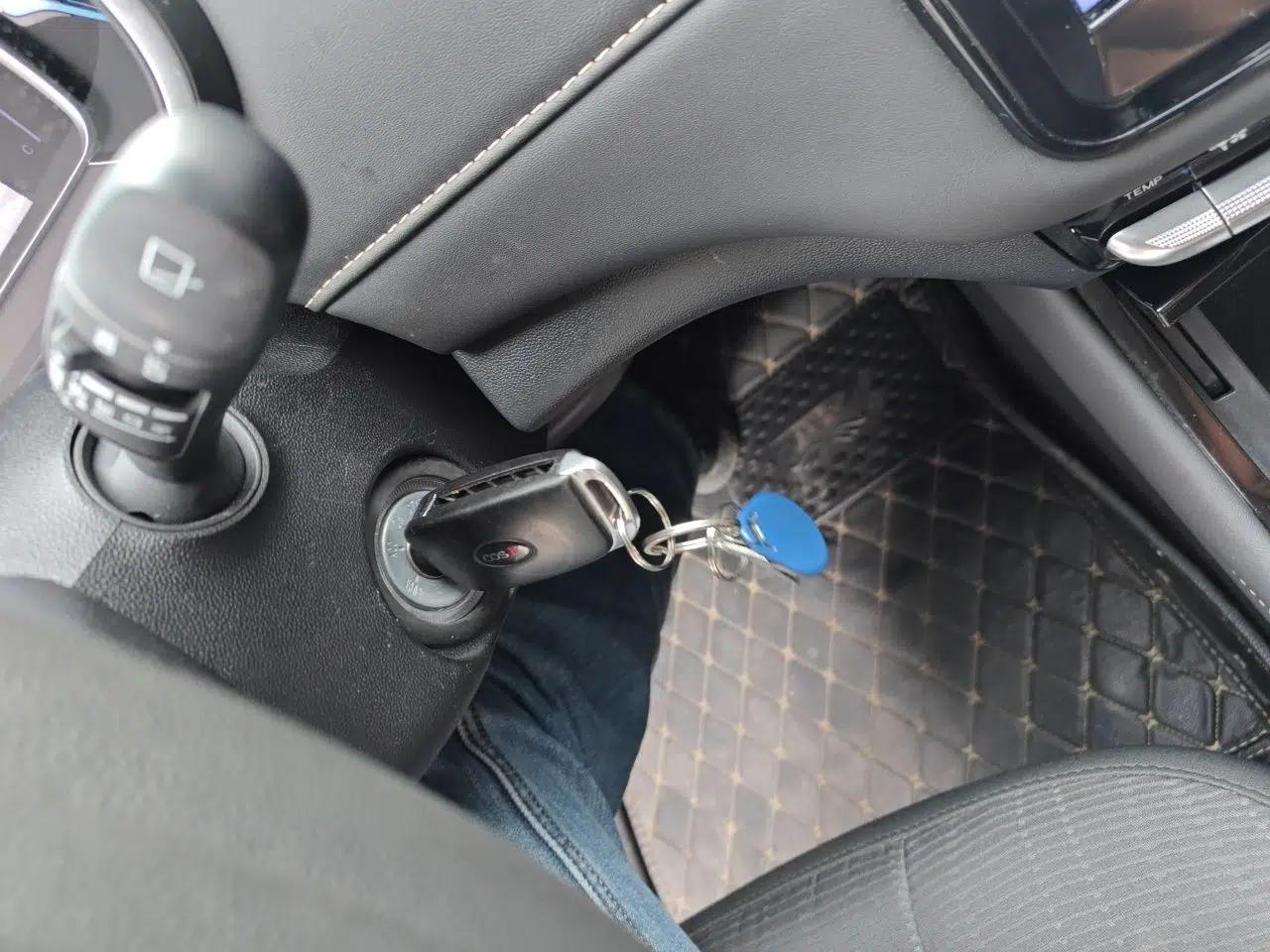 CHANGAN OSHAN COS1 2020 1.5T Manual Fashion Edition 7-Seater — миниатюра 9