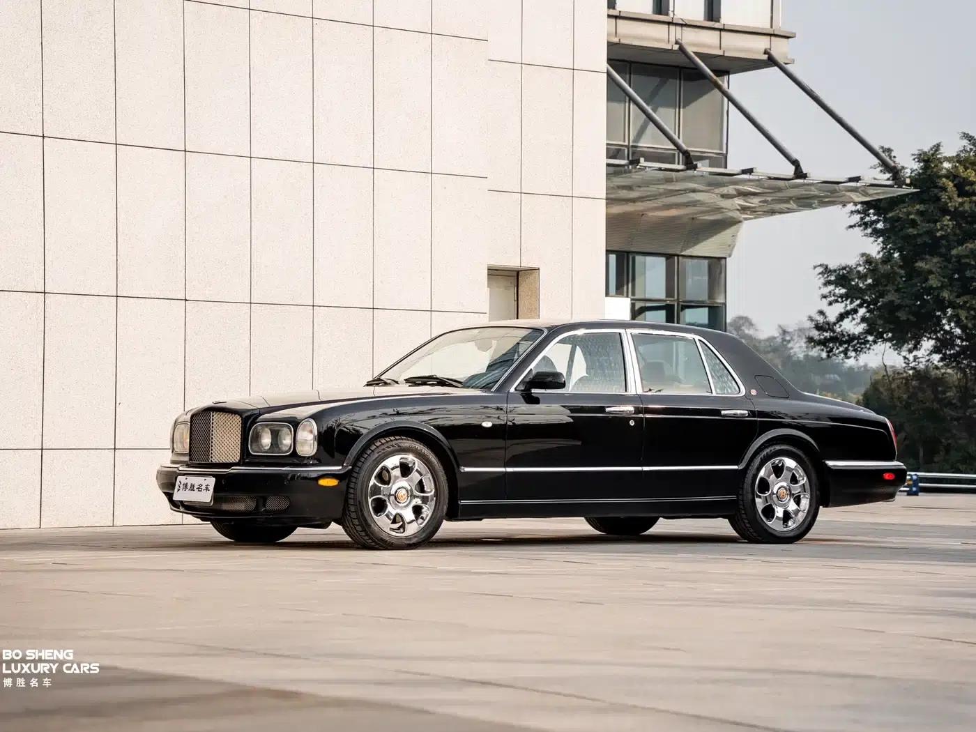 Elegant 2001 Model 6.8L Automatic — миниатюра 2