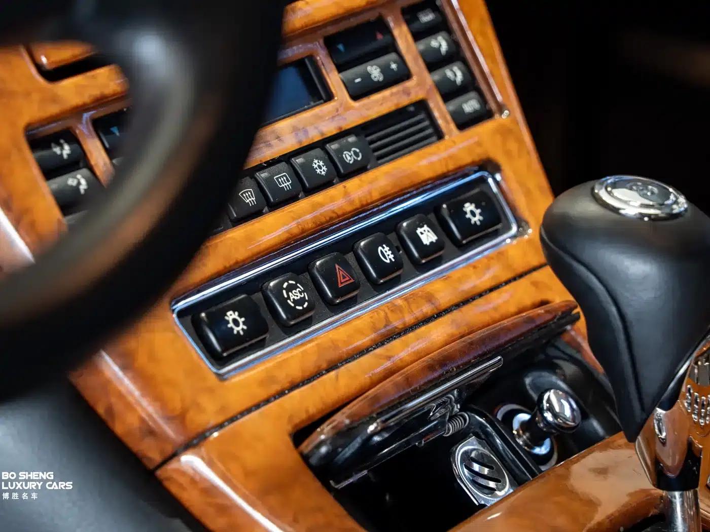 Elegant 2001 Model 6.8L Automatic — миниатюра 18