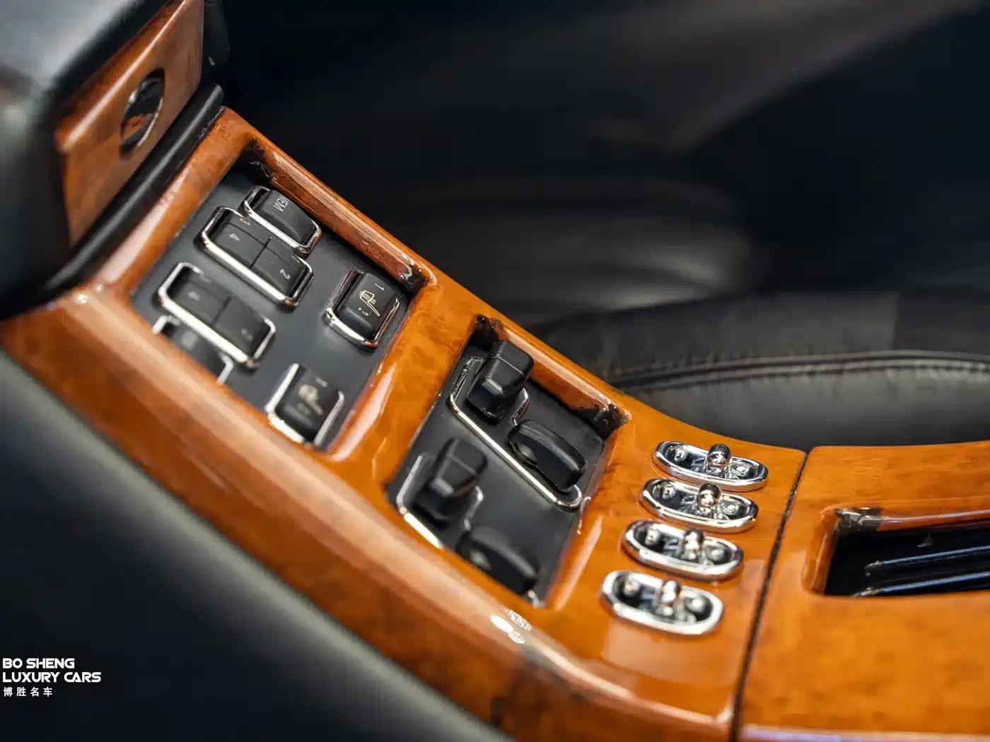 Elegant 2001 Model 6.8L Automatic — миниатюра 25