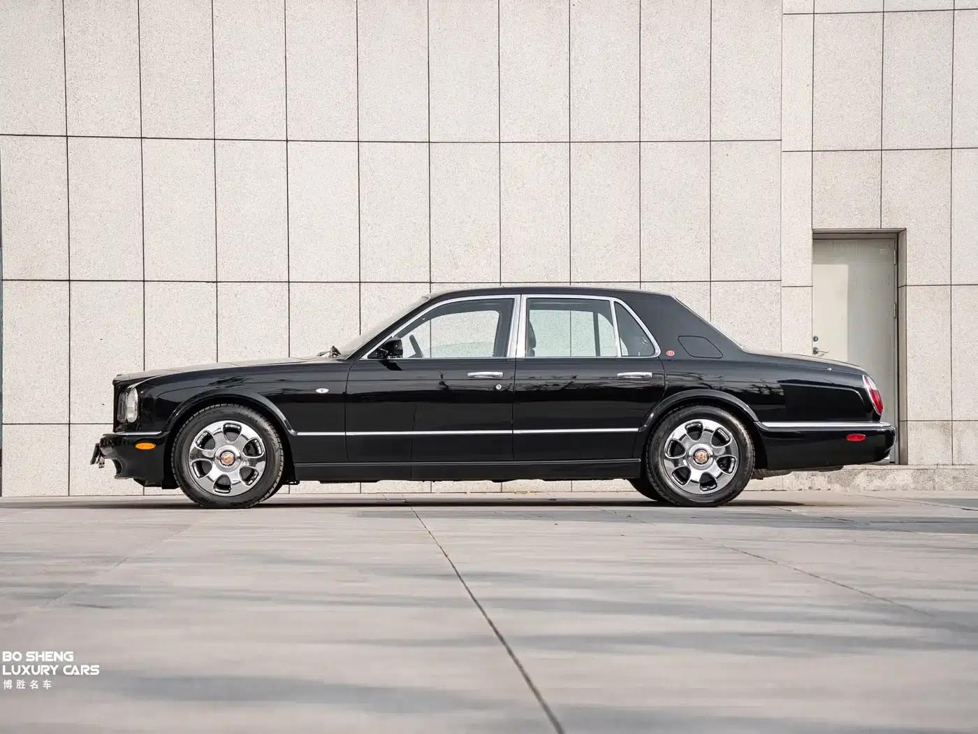 Elegant 2001 Model 6.8L Automatic — миниатюра 4