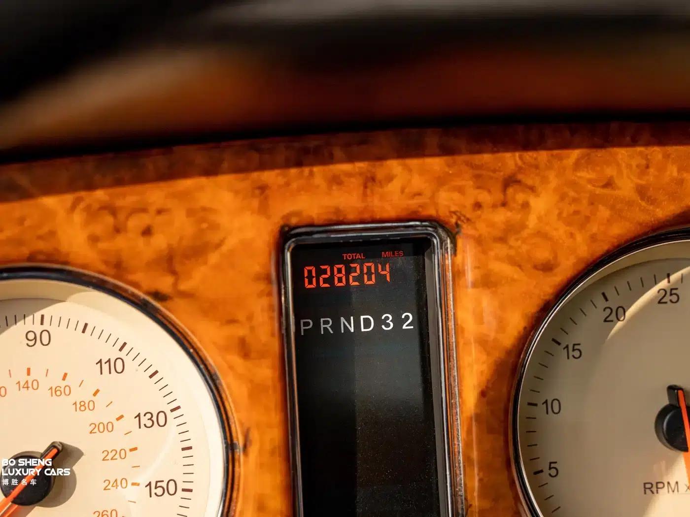 Elegant 2001 Model 6.8L Automatic — миниатюра 37