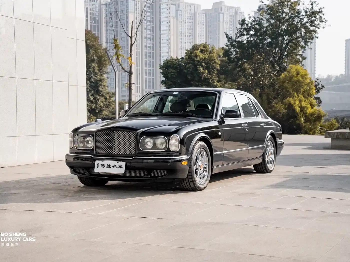 Elegant 2001 Model 6.8L Automatic — миниатюра 6