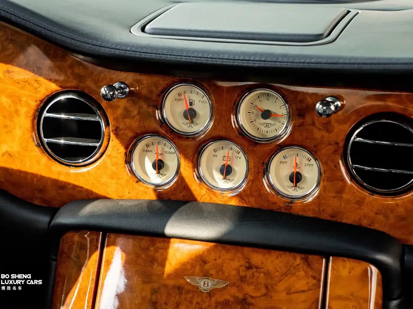 Elegant 2001 Model 6.8L Automatic — миниатюра 8