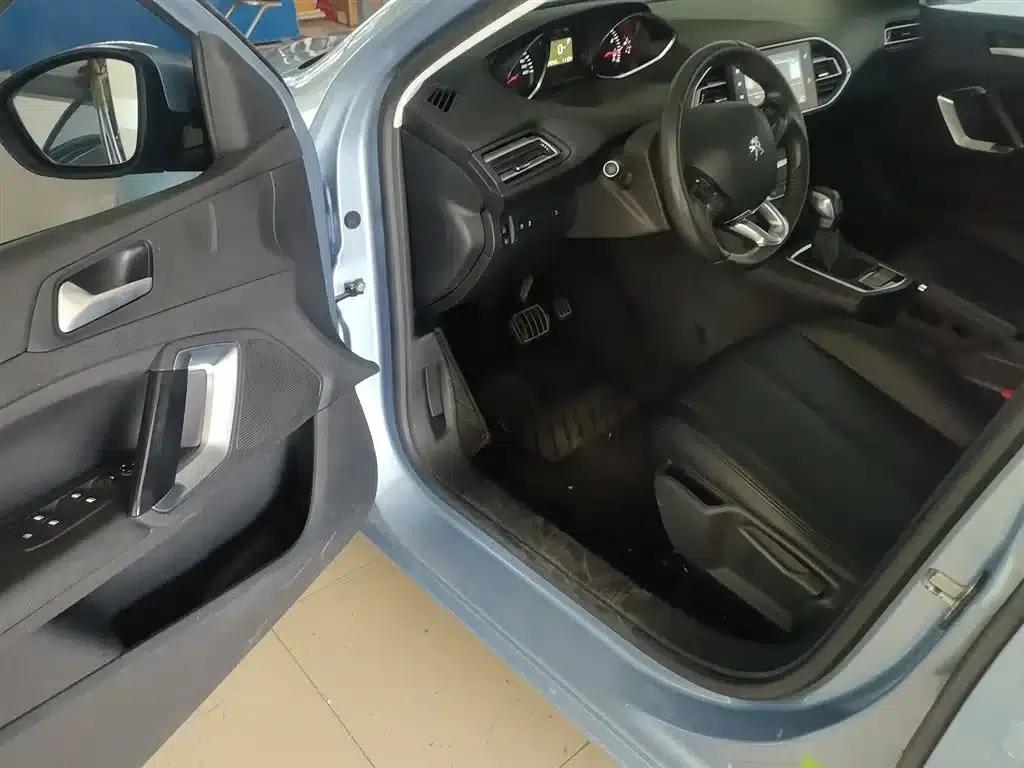 Peugeot 308S 2015 1.2T Automatic Sporty Edition — миниатюра 16