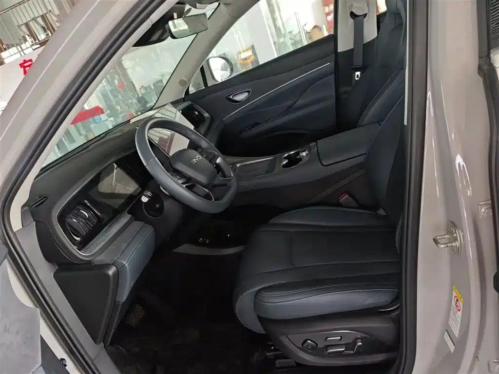 Hiace 07 DM-i 2025 Model 150 Navigator+ Edition — миниатюра 15