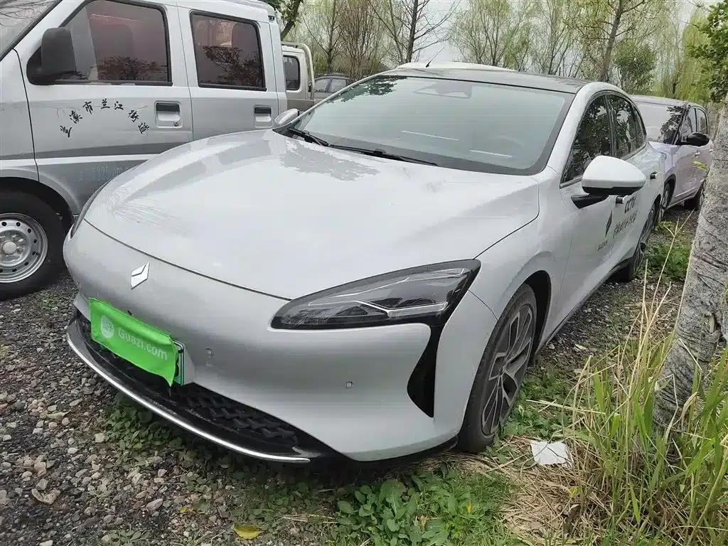 Baojun Enjoy 2025 Pure Electric 600km Luxury Edition — миниатюра 1