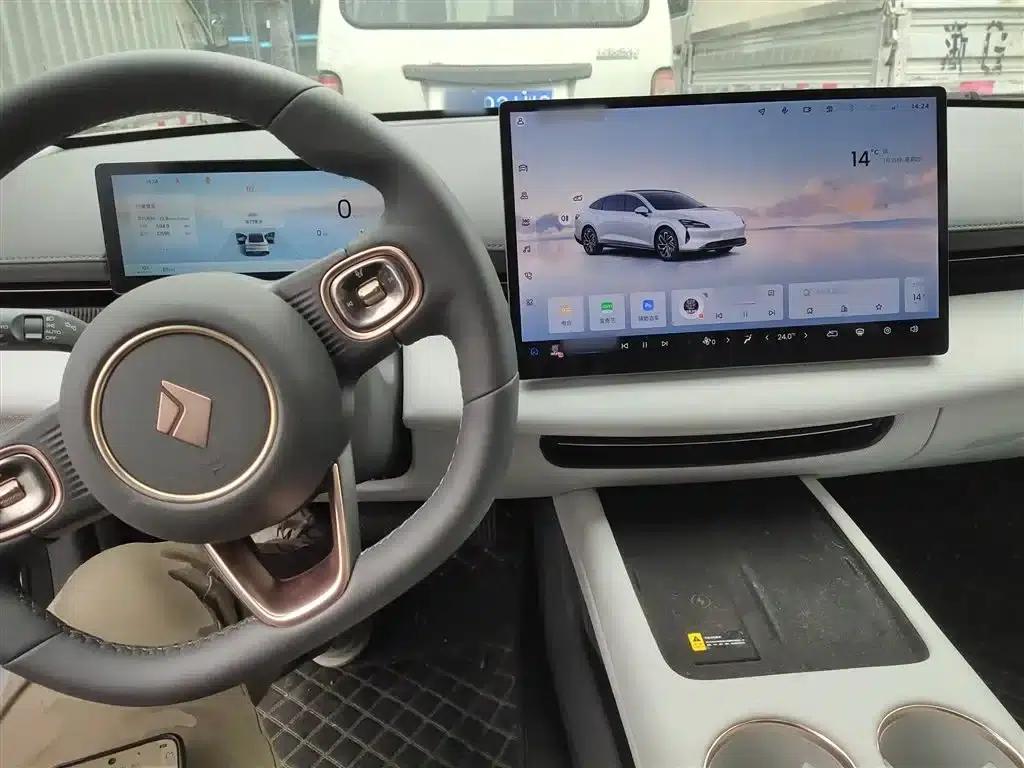Baojun Enjoy 2025 Pure Electric 600km Luxury Edition — миниатюра 6