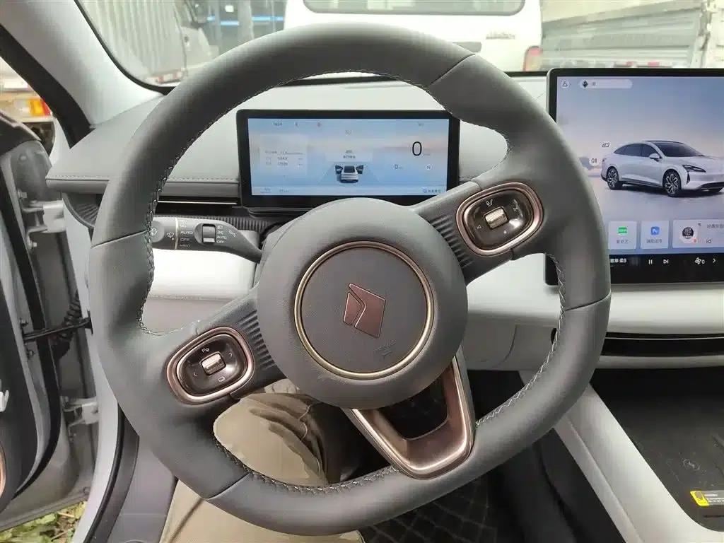 Baojun Enjoy 2025 Pure Electric 600km Luxury Edition — миниатюра 7