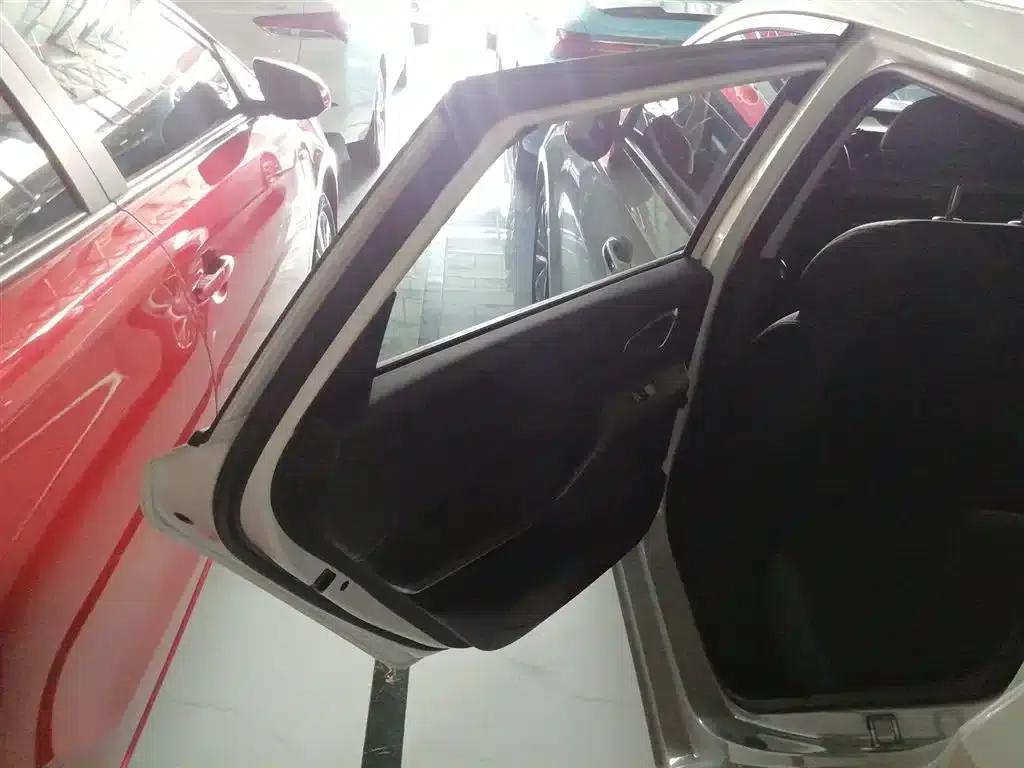 Baojun Valli 2021 1.5T Yili Ranch CVT Luxury Edition — миниатюра 19