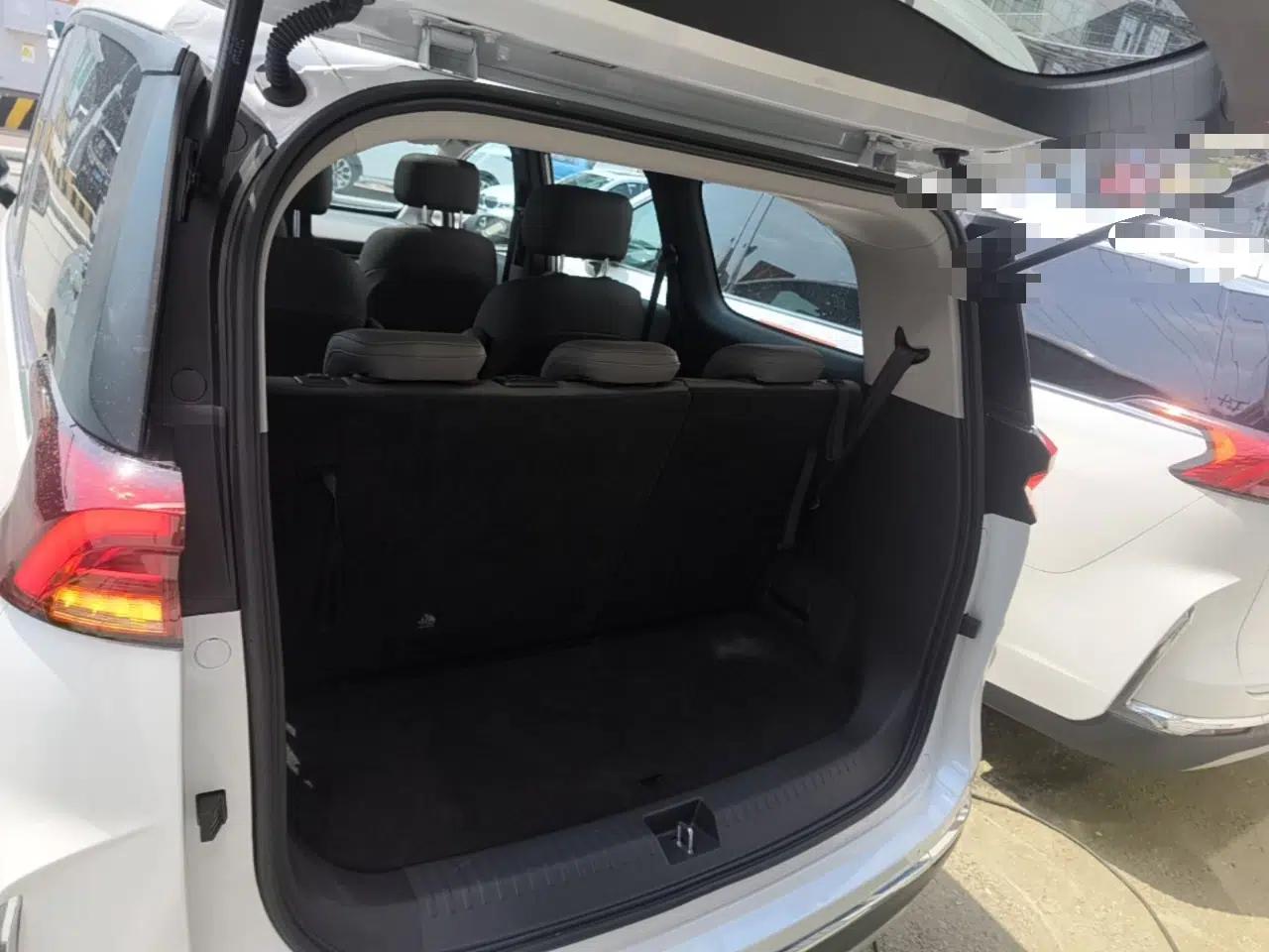 SAIC MAXUS G50 PHEV 2025 Leading Edition — миниатюра 21