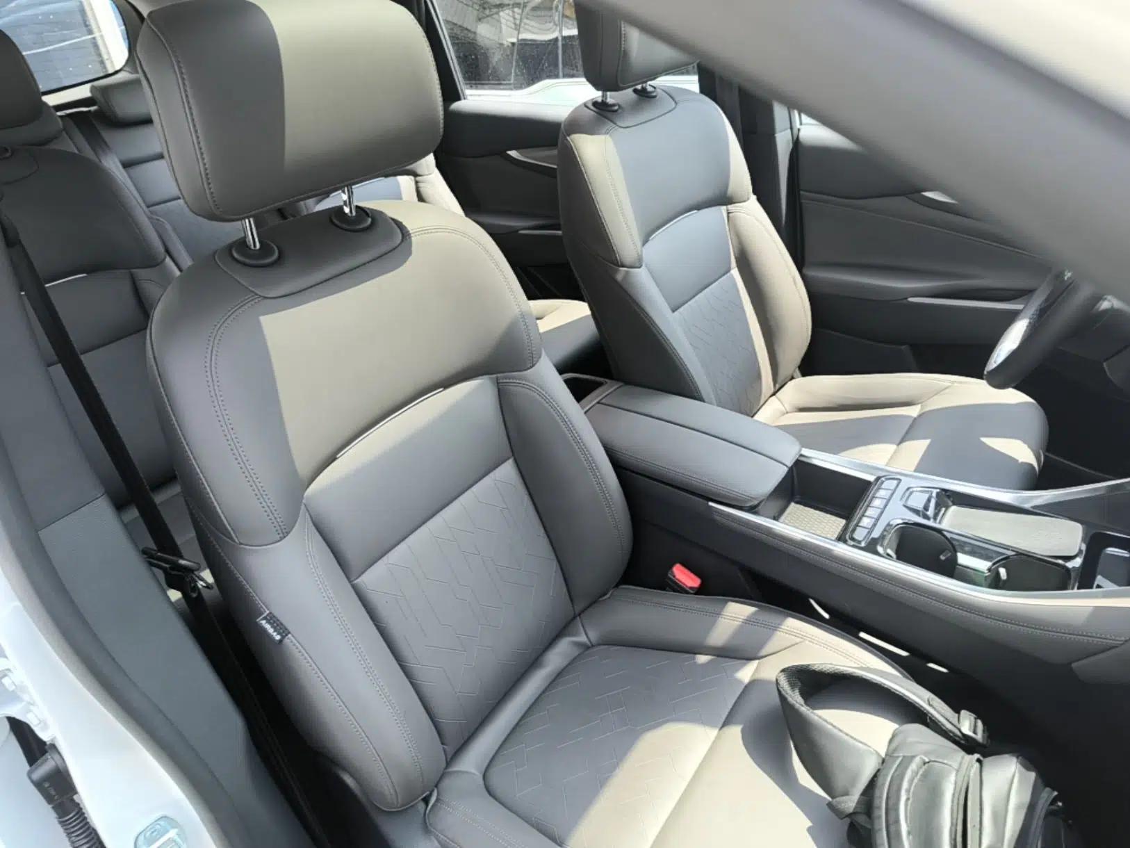 SAIC MAXUS G50 PHEV 2025 Leading Edition — миниатюра 23
