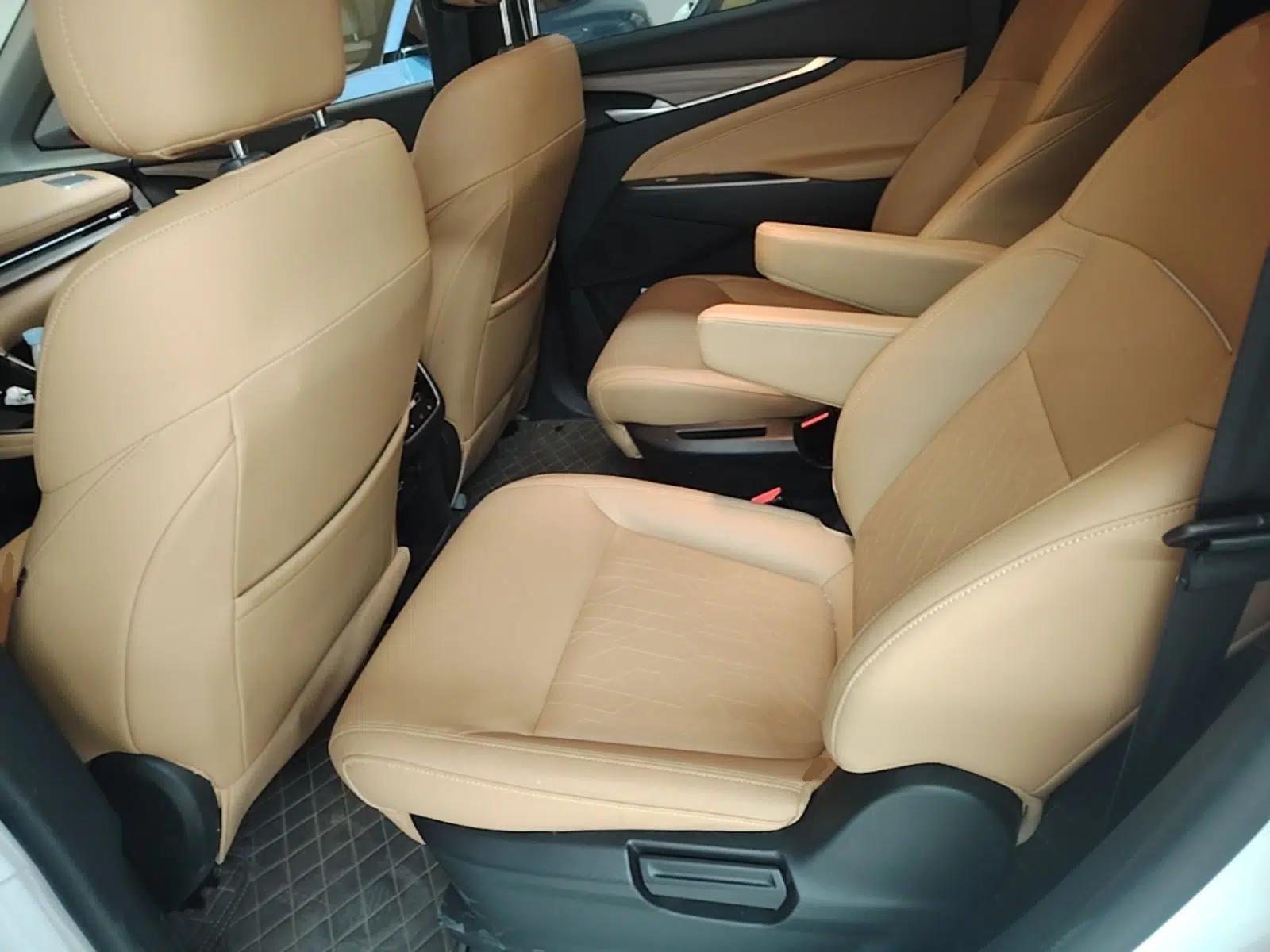 SAIC MAXUS G50 PHEV 2025 Leading Edition — миниатюра 20