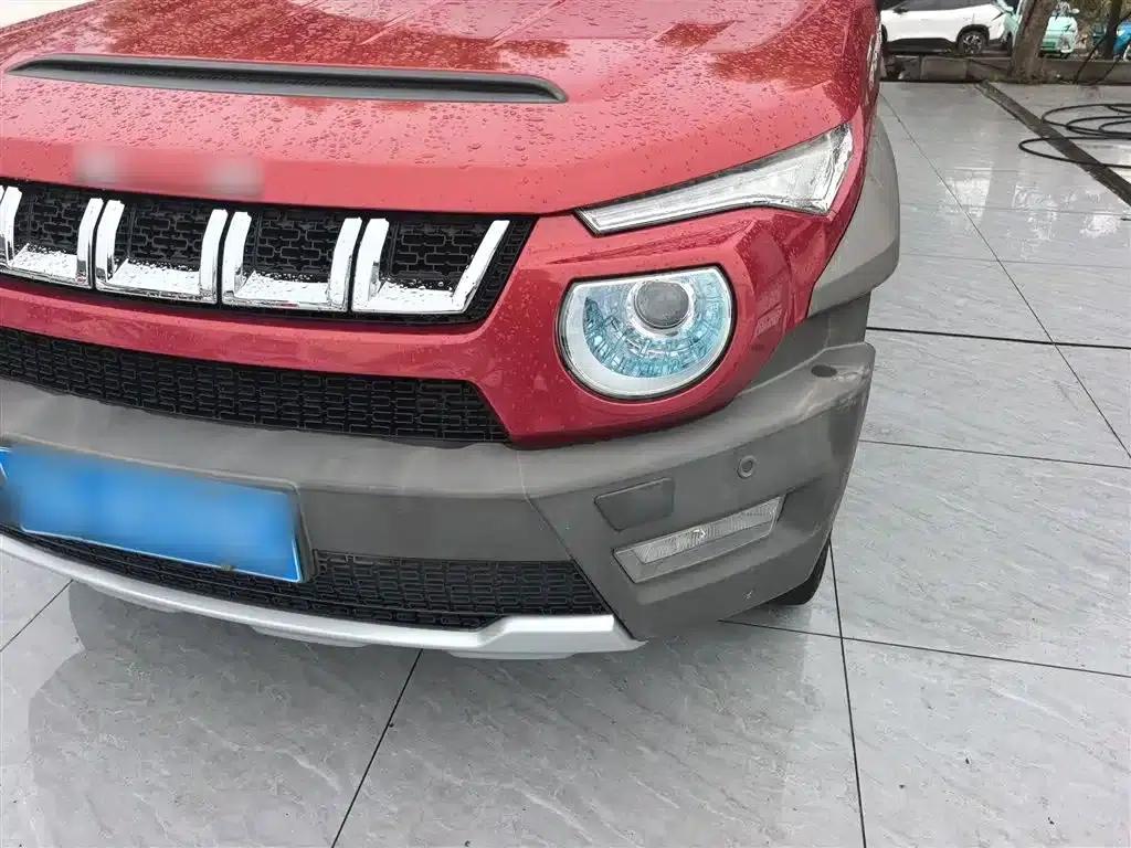 Beijing BJ20 2016 1.5T CVT Luxury Edition — миниатюра 24