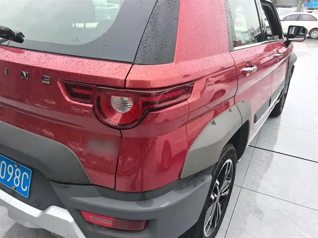 Beijing BJ20 2016 1.5T CVT Luxury Edition — миниатюра 8