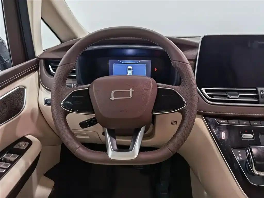 Bestune M9 2023 2.0T Premium Edition — миниатюра 11