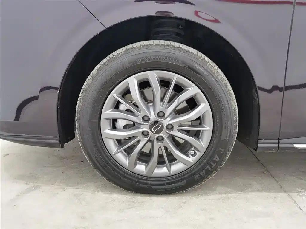 Bestune M9 2023 2.0T Premium Edition — миниатюра 17