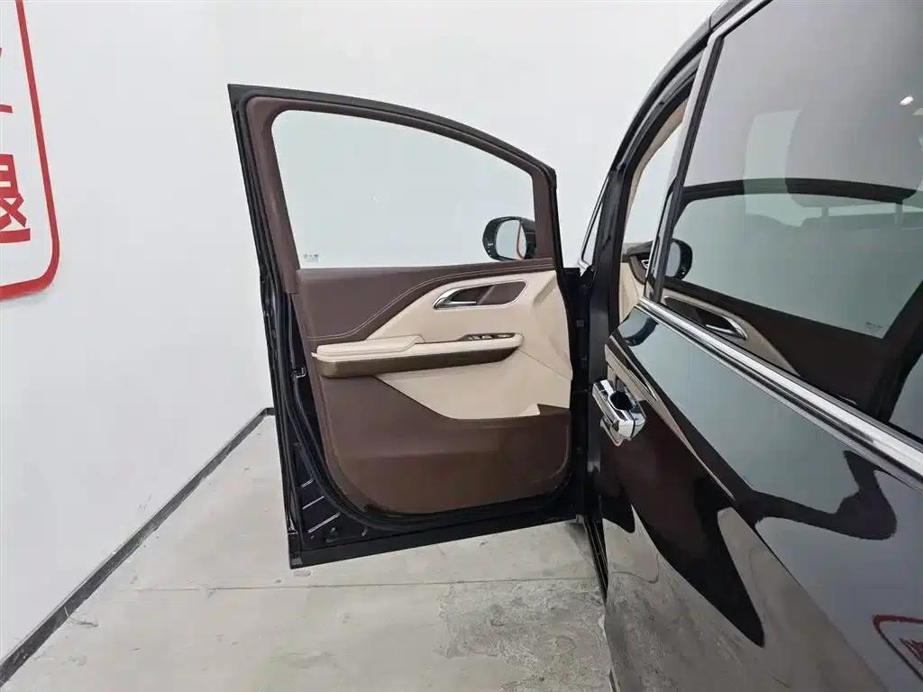 Bestune M9 2023 2.0T Premium Edition — миниатюра 8