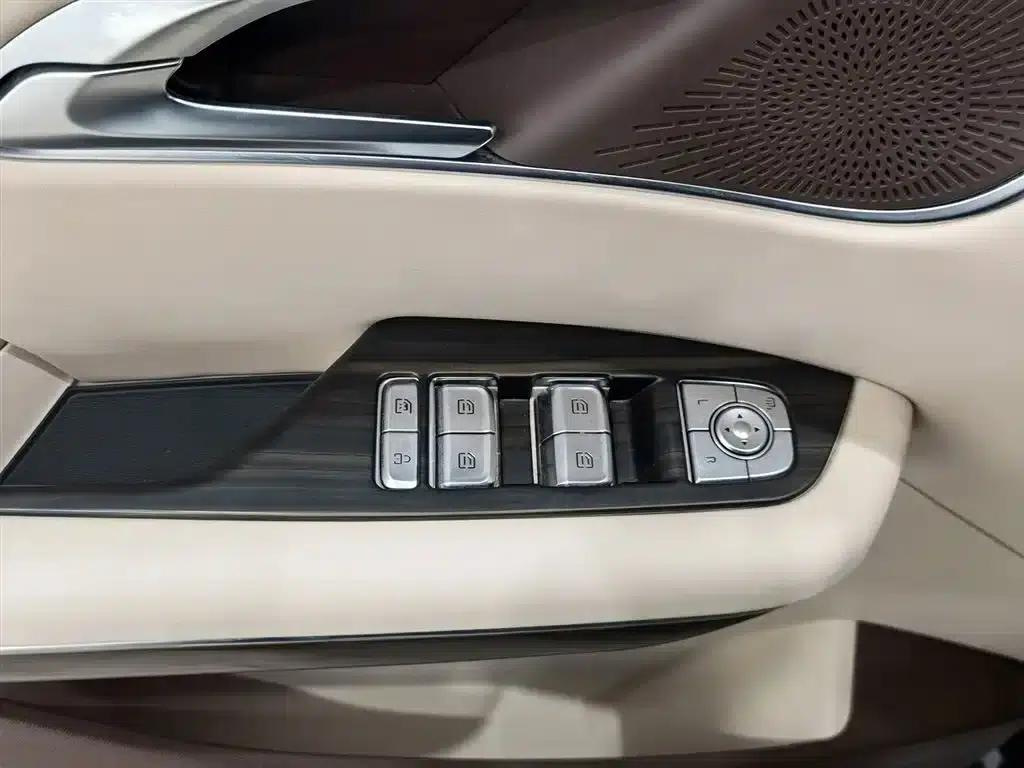 Bestune M9 2023 2.0T Premium Edition — миниатюра 9