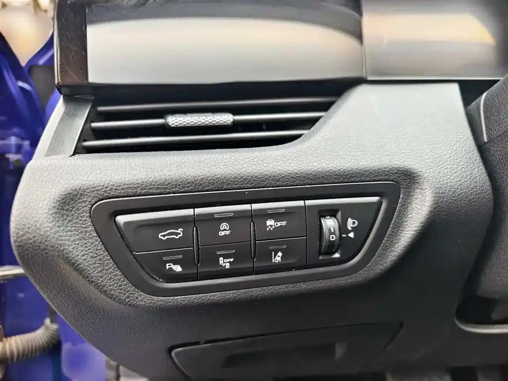 Bestune B70S 2022 1.5T Smart and Trendy Commander — миниатюра 15