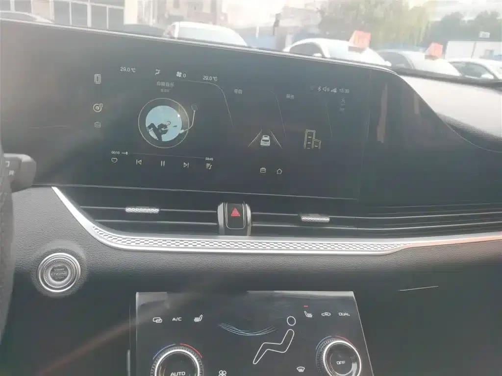 Bestune B70S 2022 1.5T Smart and Trendy Commander — миниатюра 5