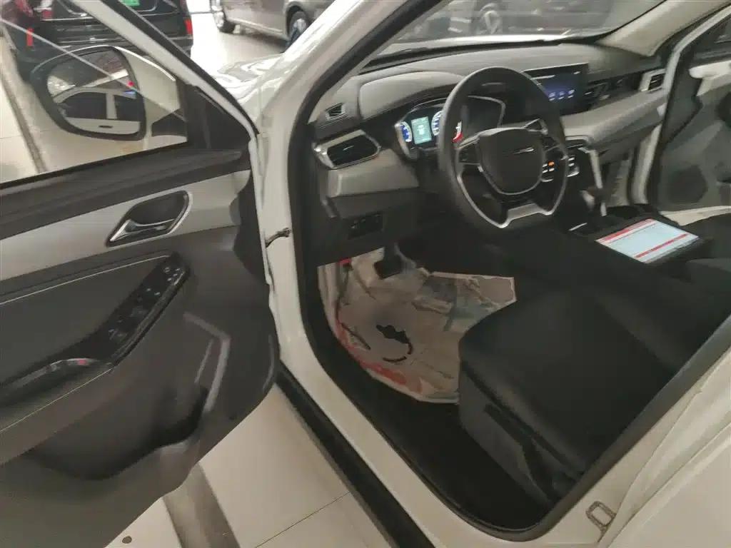 Beijing X3 2019 1.5T CVT Glory Edition — миниатюра 16