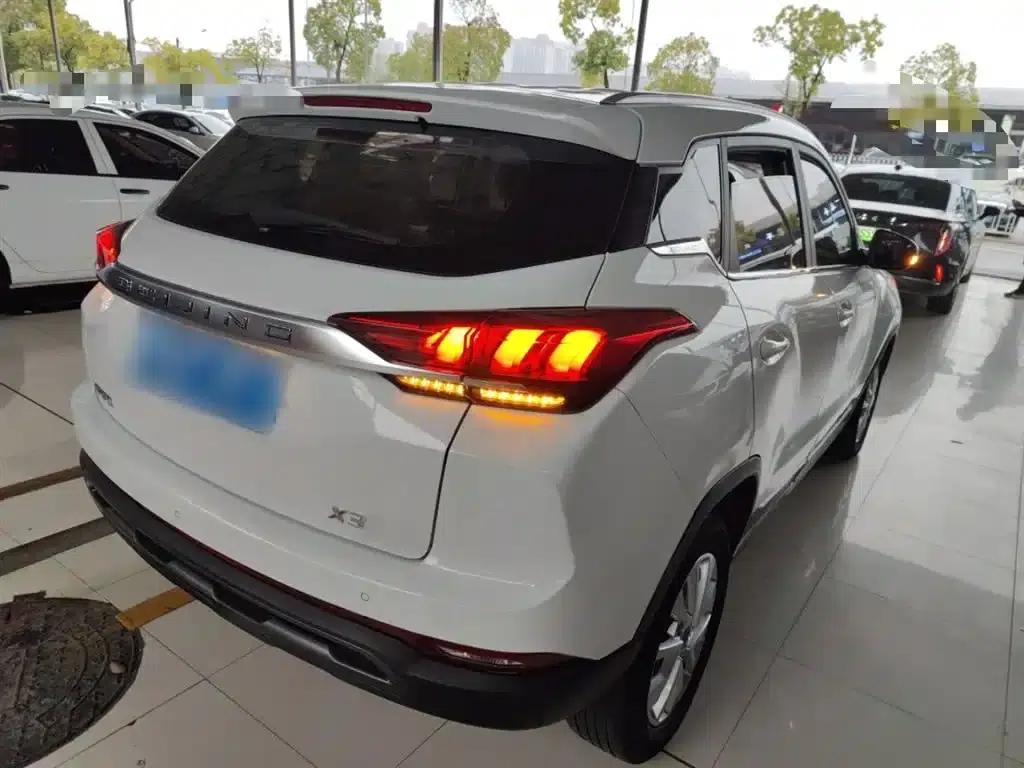 Beijing X3 2019 1.5T CVT Glory Edition — миниатюра 7