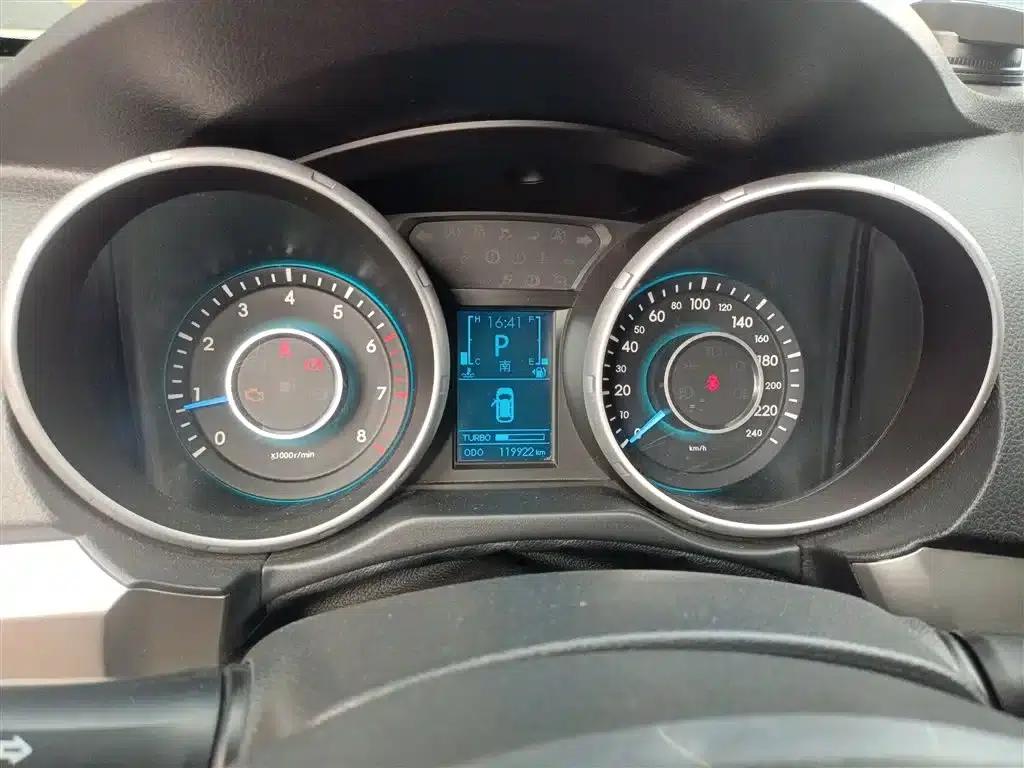 2015 Senova X65 2.0T Automatic Elite — миниатюра 8