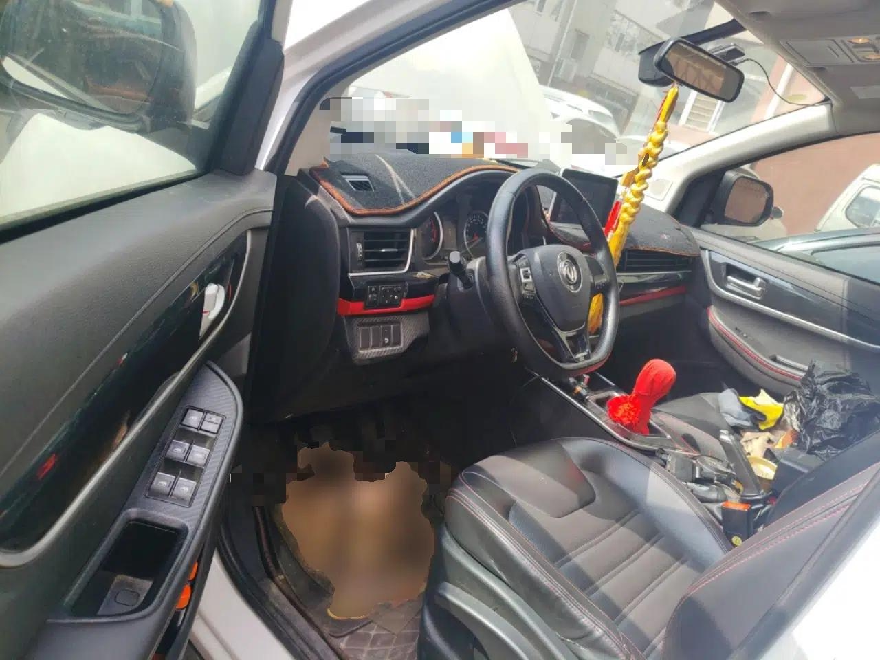 FORTHING SX6 2019 1.6L Manual Luxury Model China VI Standard — миниатюра 13