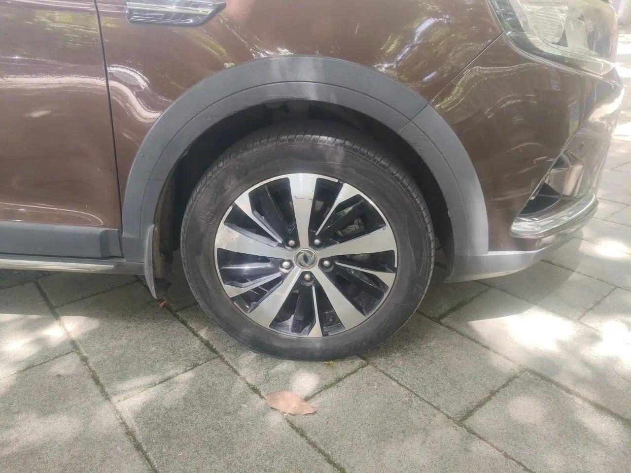 FORTHING Joyear X6 2017 Jingxiang Series 1.5T CVT Luxury Model — миниатюра 8