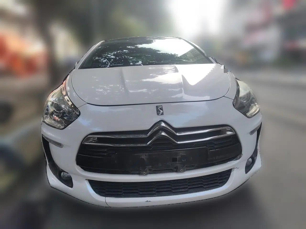 DS 5 2013 1.6T Luxury Edition THP200 — миниатюра 2