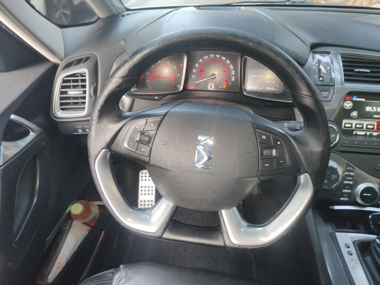 DS 5 2013 1.6T Luxury Edition THP200 — миниатюра 11
