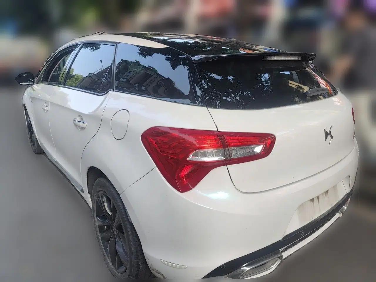 DS 5 2013 1.6T Luxury Edition THP200 — миниатюра 4