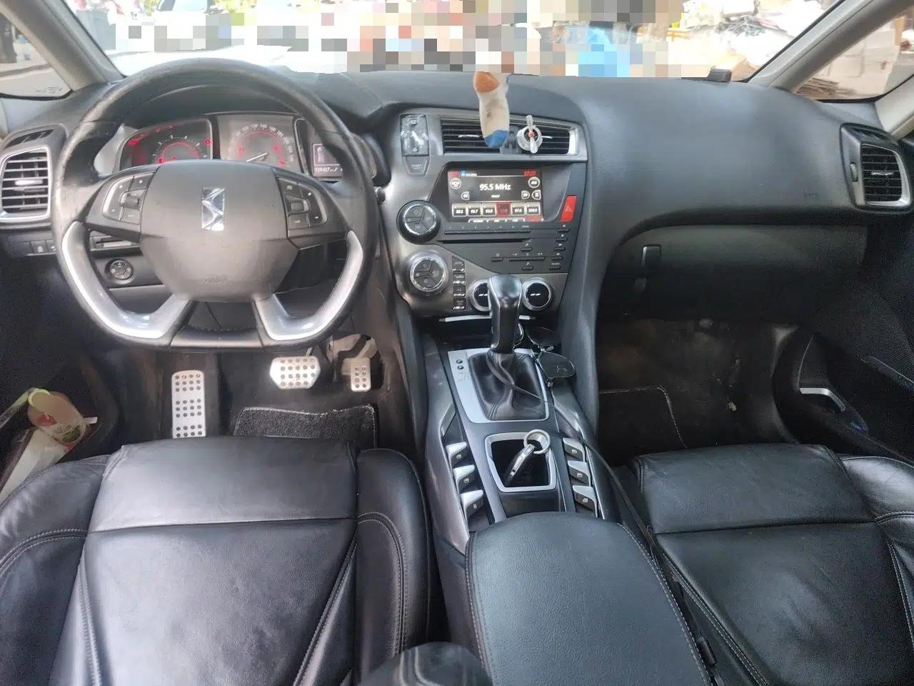 DS 5 2013 1.6T Luxury Edition THP200 — миниатюра 10