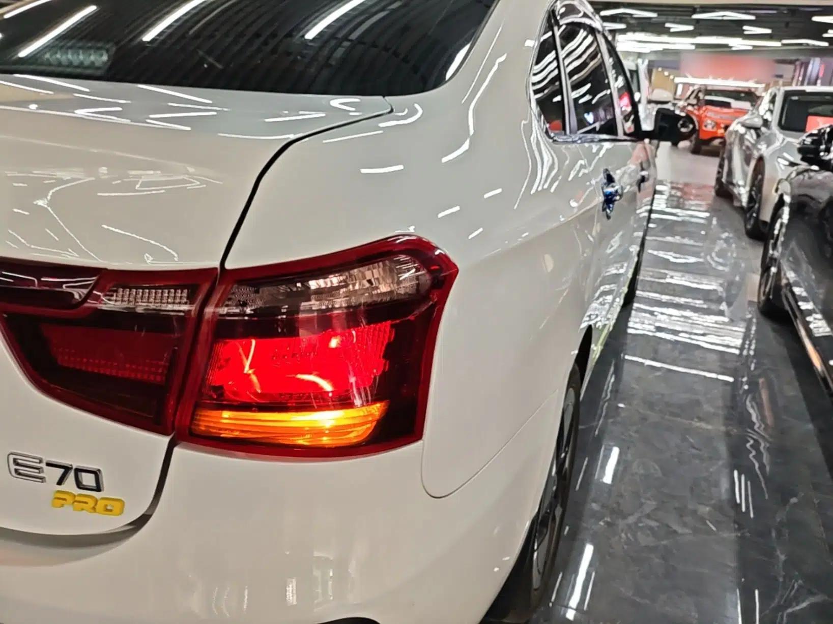 Dongfeng Aeolus E70 2021 Revised Version 2 500 Ultra-Comfort Edition — миниатюра 7