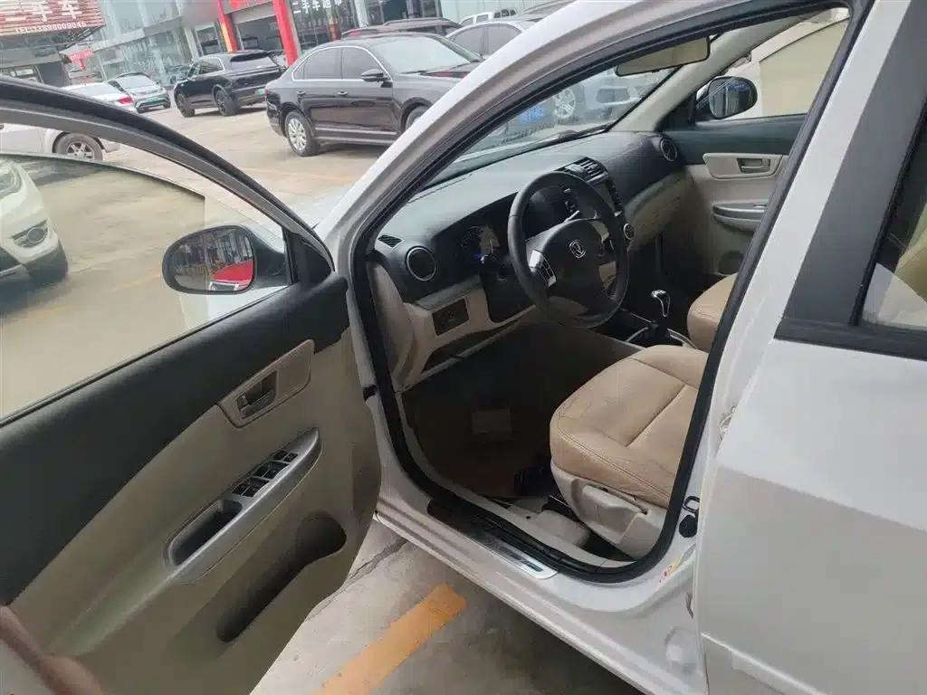 Yuexiang V5 2012 1.5L Manual Sport (National IV Emission Standard) — миниатюра 16