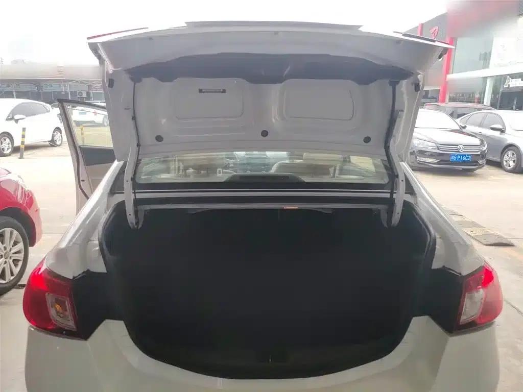 Yuexiang V5 2012 1.5L Manual Sport (National IV Emission Standard) — миниатюра 19