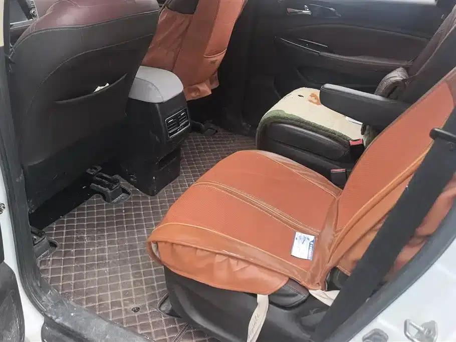 Lingxuan 2017 1.6L Manual Happiness Edition — миниатюра 11
