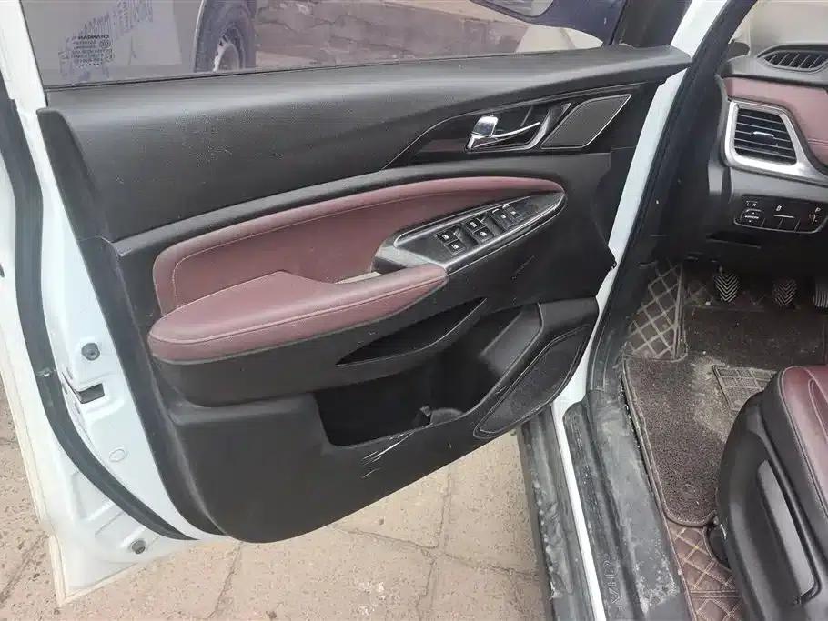 Lingxuan 2017 1.6L Manual Happiness Edition — миниатюра 7