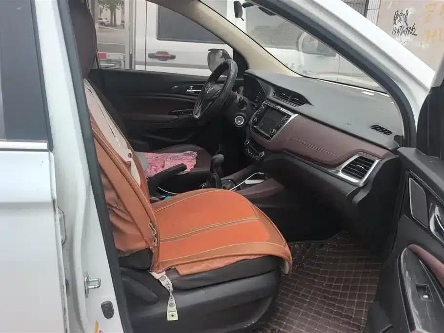 Lingxuan 2017 1.6L Manual Happiness Edition — миниатюра 8